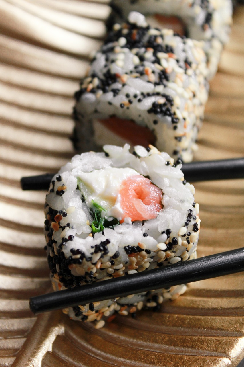 sushi, chopsticks, food-5885530.jpg